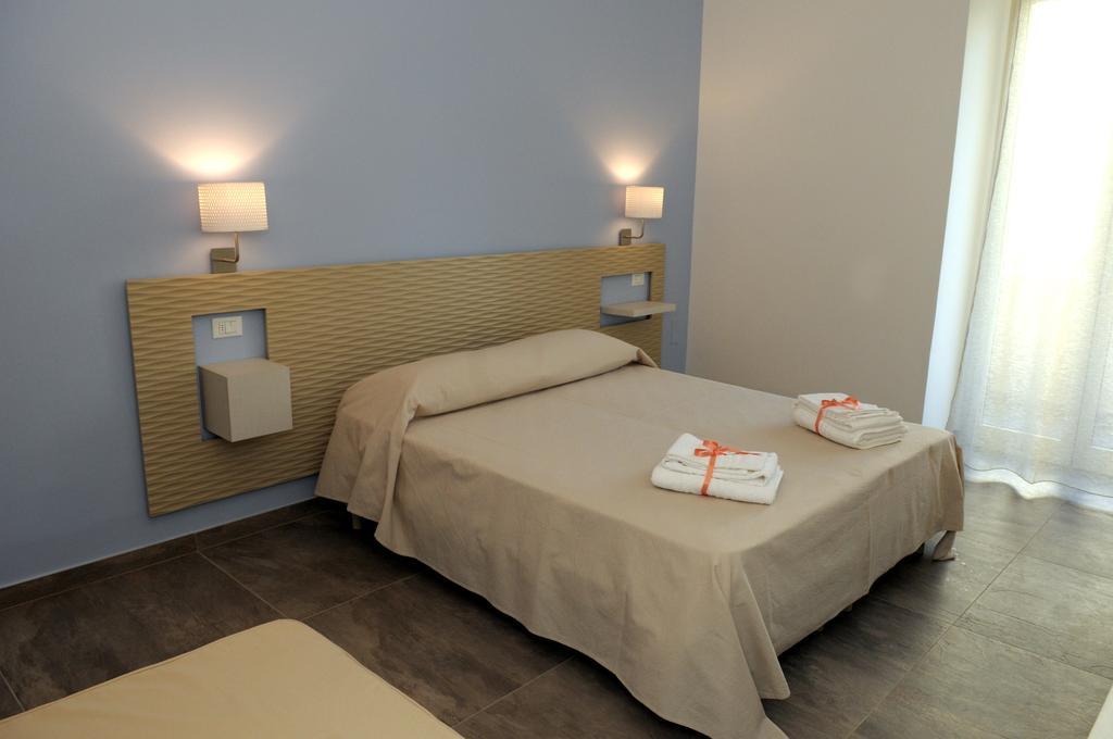 Della Torre Rooms Lecce Ngoại thất bức ảnh