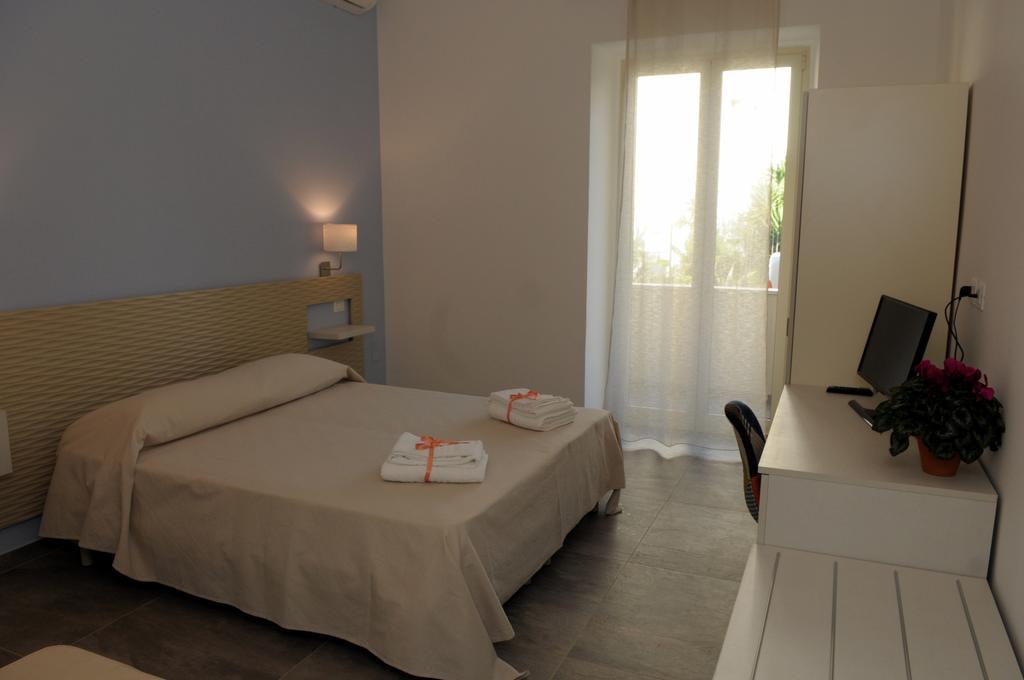Della Torre Rooms Lecce Ngoại thất bức ảnh